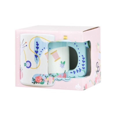 SEW TASTY CERAMIC MUG 500M -WHT/BLUE SEWINGMACHINE